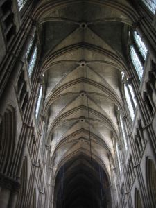 800px-Reims_Cathedral,_interior_(4)